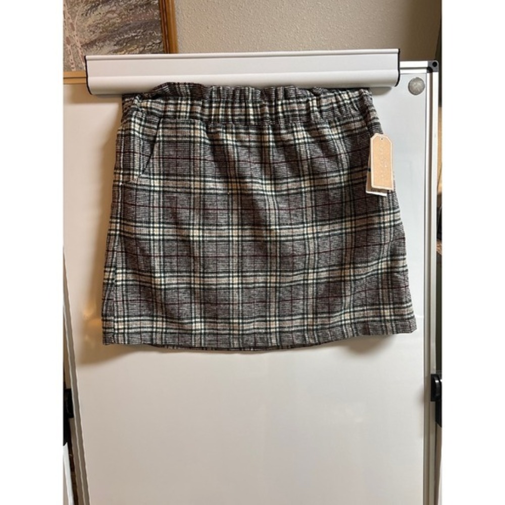 Copper Key women's NWT size XL plaid skirt with pockets‎ beige green burgundy